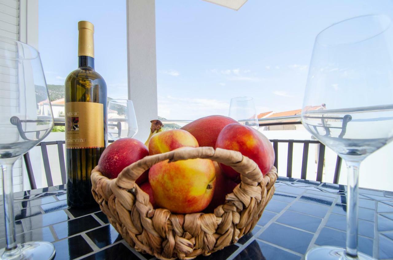 Apartments Sara 4 볼 외부 사진