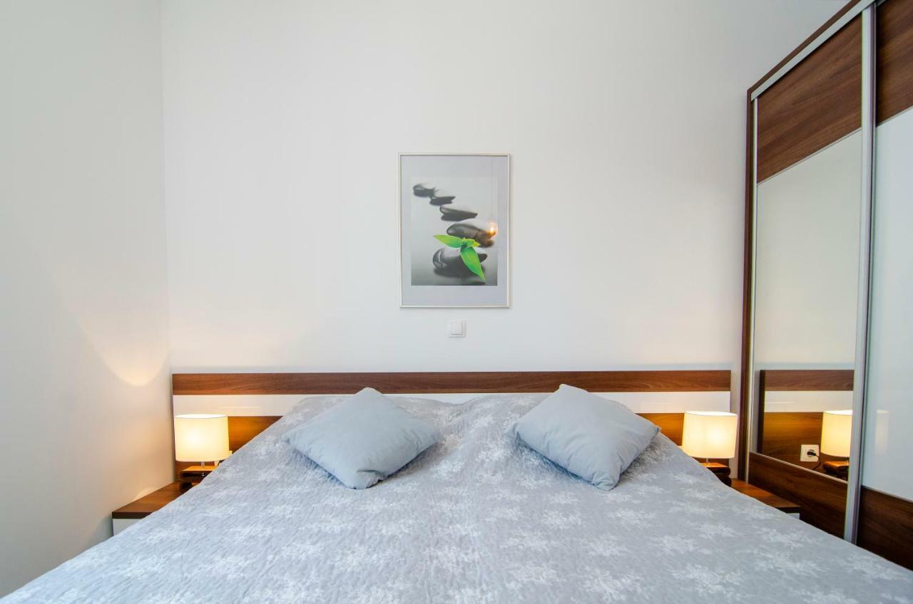 Apartments Sara 4 볼 외부 사진