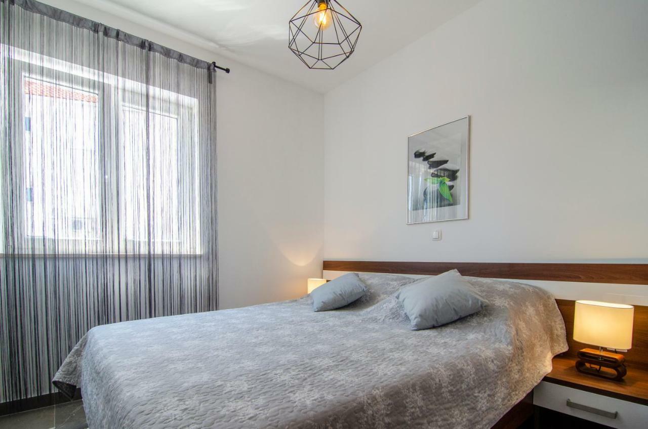 Apartments Sara 4 볼 외부 사진