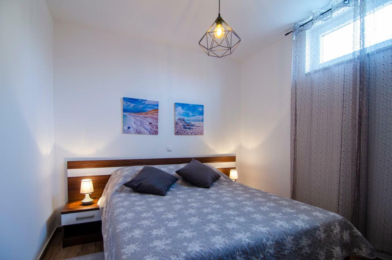 Apartments Sara 4 볼 외부 사진