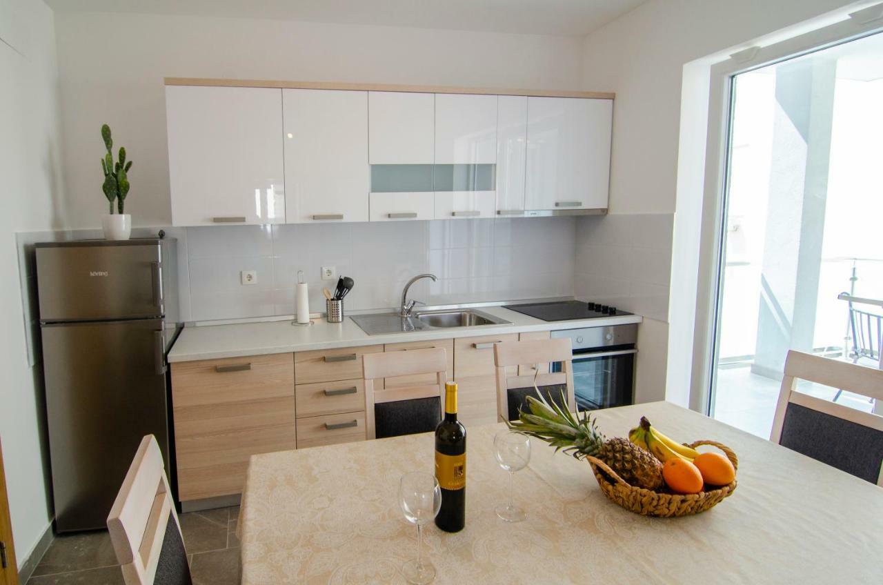 Apartments Sara 4 볼 외부 사진