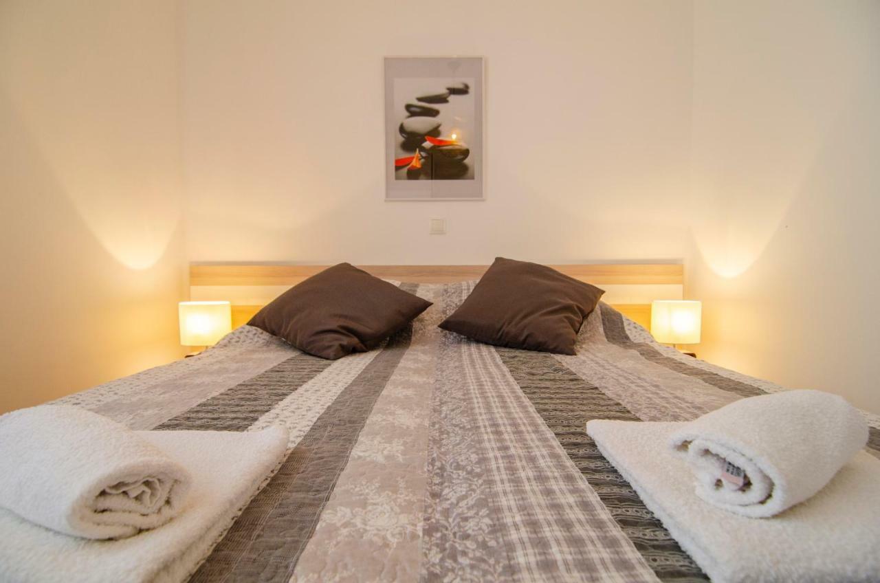Apartments Sara 4 볼 외부 사진