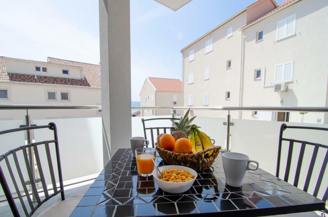 Apartments Sara 4 볼 외부 사진