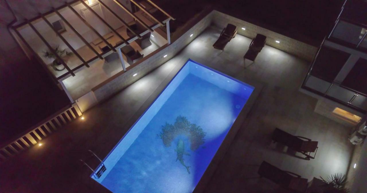 Apartments Sara 4 볼 외부 사진